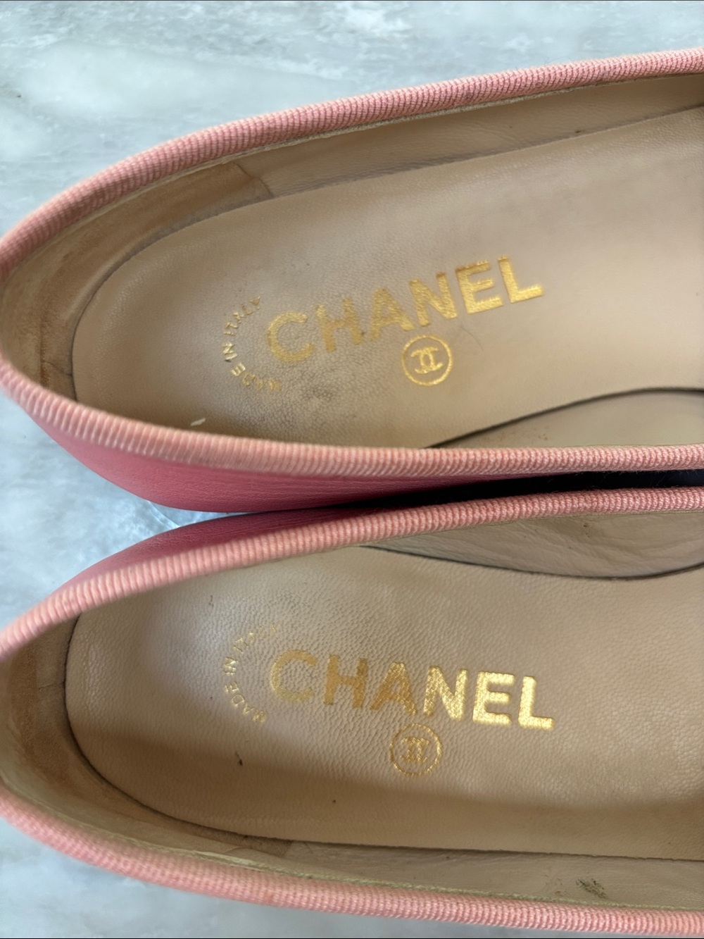 CHANEL Pink Leather Ballet Flats with Black Patent Cap Toe and Bow - Picture 7 of 8
